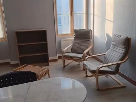 location meublée appartement 2 pièces 32 m² à cognac (16100)  445 €