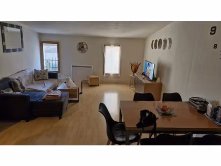 location appartement 3 pièces à sainte-foy-la-grande (33220)  450 €