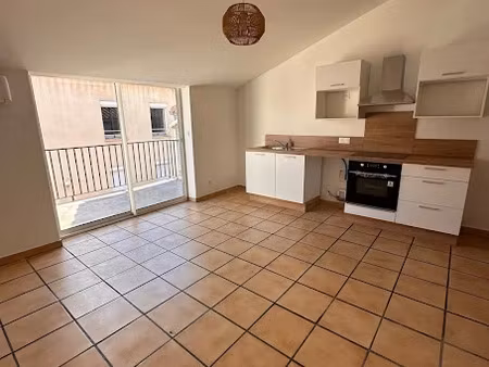 location appartement 3 pièces 50 m² à limoux (11300)  520 €