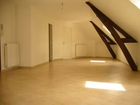 location appartement 2 pièces 58 m² à sens (89100)  660 €