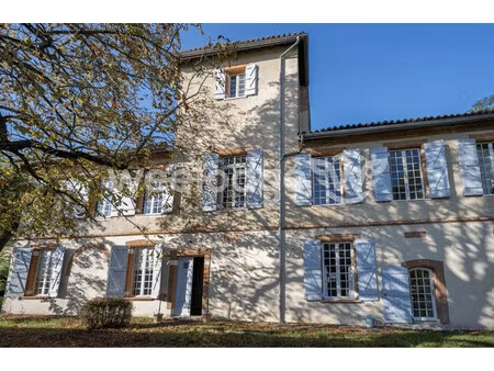 appartement t4 – dernier étage avec terrasse tropezienne