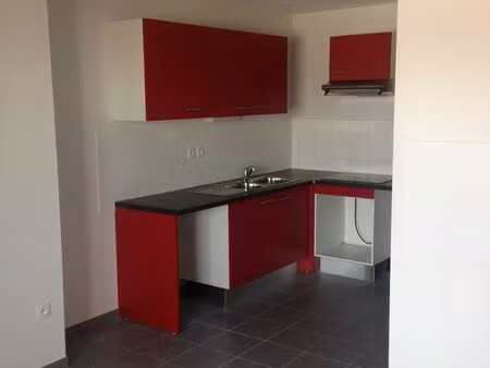 t2 place hélène boucher + balcon et parking