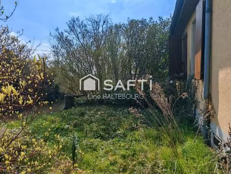 beau potentiel pour ce rez-de-jardin au bord du canal vauban