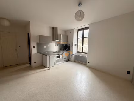 a louer saint affrique appartement de type 2 en 3e étage