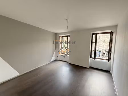 a louer saint affrique appartement de type 2 équipé en 2e ét