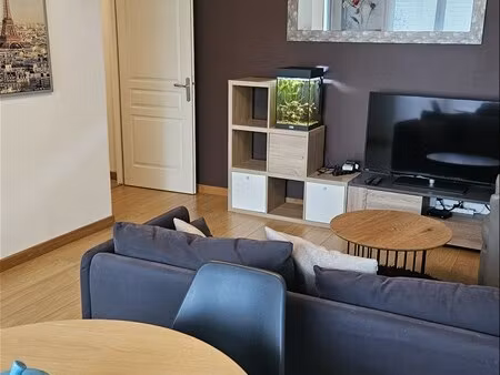 appartement - 1er étage - 43 m2 - 2 pièces - meublé