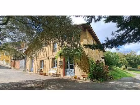 bassoues gers maison de village avec caractère