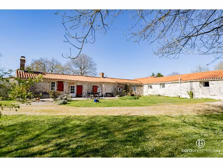 maison la garnache 7 pièce(s) 176 m2