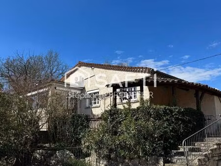 maison avec piscine et vue exceptionnelle