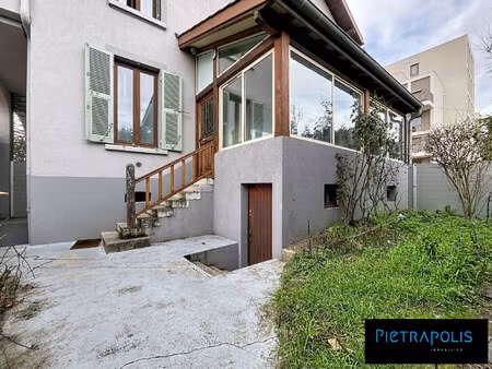 chambres avec salle d'eau dans maison