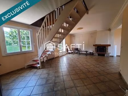 pavillon familial de 7 pièces  4 chambres. jardin.