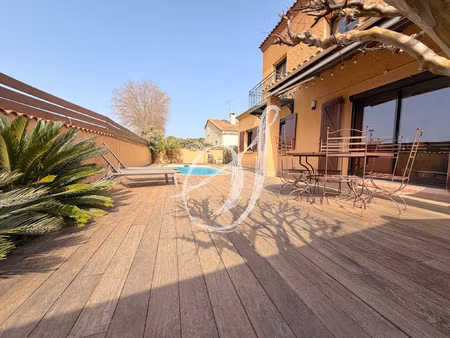 villa de type 8  6 chambres avec jardin & piscine