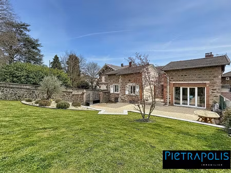 maison ancienne rénovée avec gout  7 pièces  4 ch  sejour de