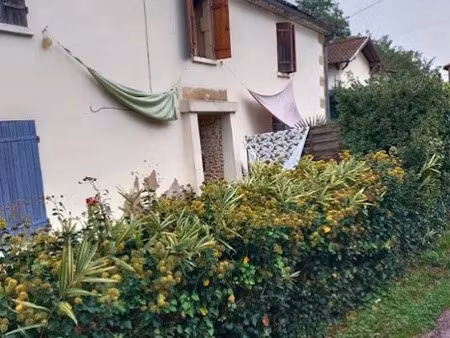 location appartement 2 pièces à mongauzy (33190)  710 €