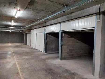 location parking à rumilly (74150)  97 €