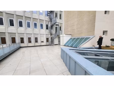 location locaux professionnels 212 m² à paris 15ème (75015)  11 439 €