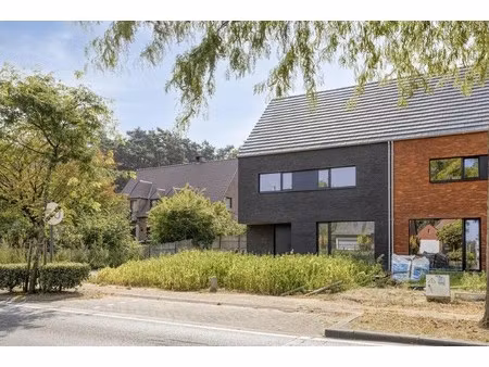 halfopen-nieuwbouwwoning te koop nabij centrum lichtaart