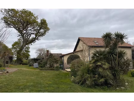 maison montsoué 175 m² t-7 à vendre  285 000 €