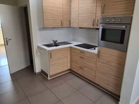 bel appartement dans un quartier paisible
