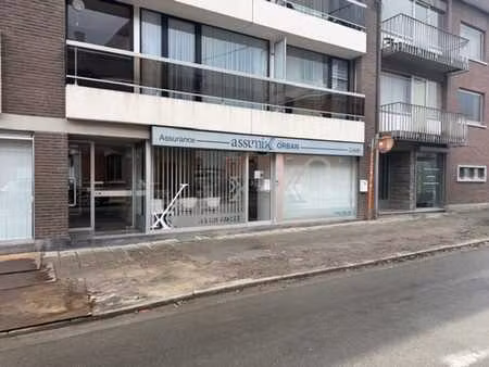 au centre d'amay  bureau de 70m² avec commodités. loyer mens