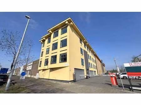 bureaux à louer sur le site noorderlaan business à anvers