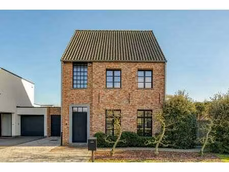 prachtige woning met 4 slaapkamers