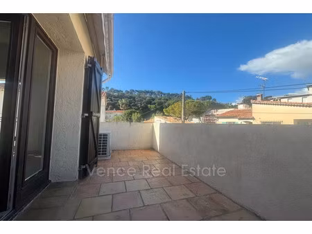 location maison 4 pièces 95 m² à cagnes-sur-mer (06800)  1 900 €