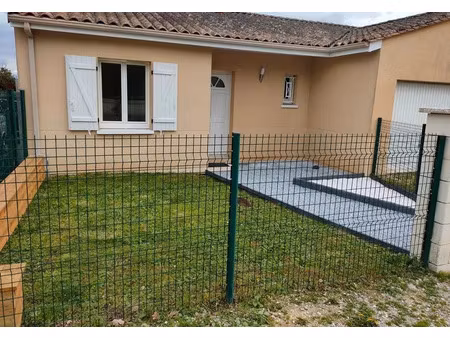 location maison 3 pièces à guîtres (33230)  800 €