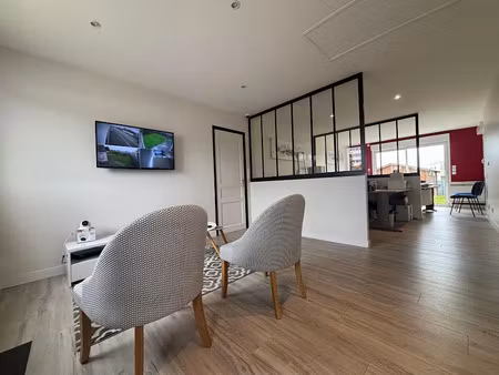 location locaux professionnels 0 pièces 120 m² à quimper (29000)  2 040 €