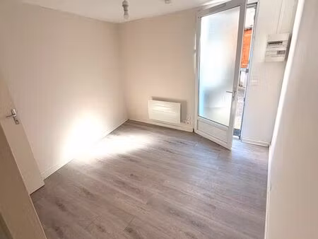 studio entre gare et mairie