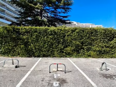 parking et boxe cannes marina