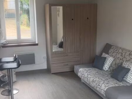 à louer – studio meublé 25 m² – livilliers
