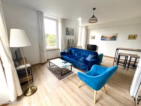 appartement lumineux avec vue dégagée à rochefort en terre