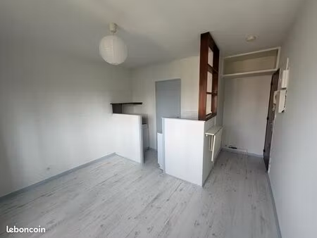 studio 1 pièce 16 m²