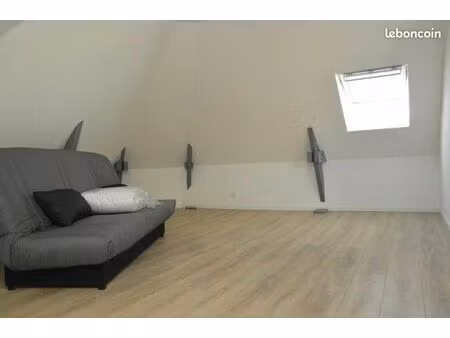 chambre 5 pièces 210 m²