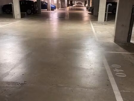 parking de résidence sécurisée 80