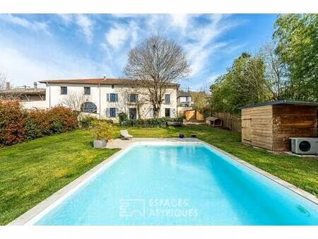 demeure de caractère avec jardin et piscine