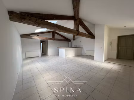 appartement 89 32 t3 en r+2