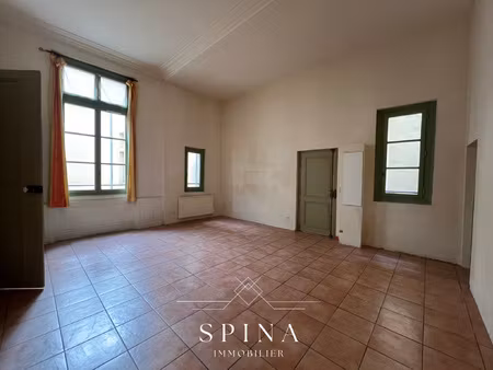 béziers centre - appartement t2 d'une superficie de 76m2 env