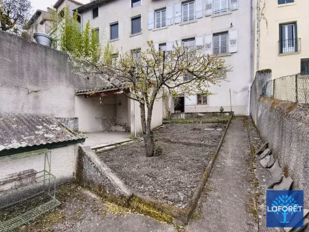 maison de ville  sous -sols  jardin et un garage