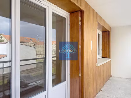 appartement 2 chambres avec balcon et garage proche centre ville exclusivité laforêt