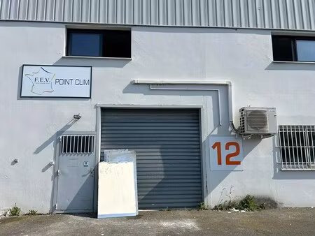 location local d'activités 140 m²