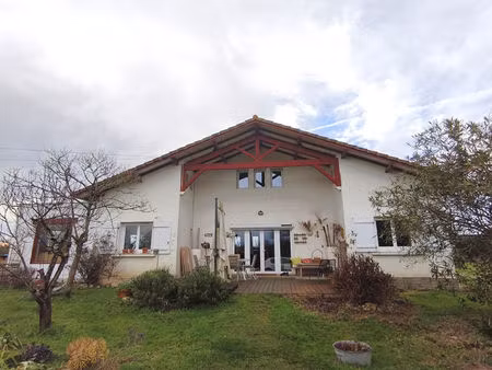 maison landaise à banos rénovée esprit loft avec dépendances et grand terrain  proche sain