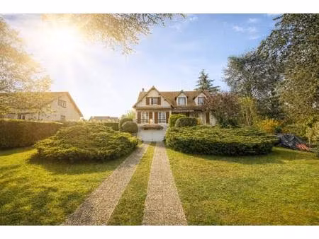 maison familiale 7 pièces 154 m² à bennecourt