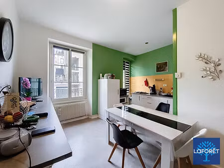 maison de ville  sous -sols  jardin et un garage