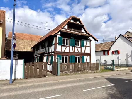 maison alsacienne avec dépendances et fort potentiel centr