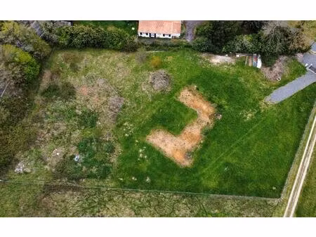 terrain saint-césaire m² t- à vendre  200 000 €