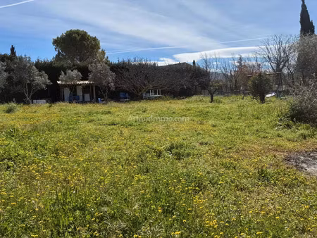 location terrain 1300 m2 à aubagne