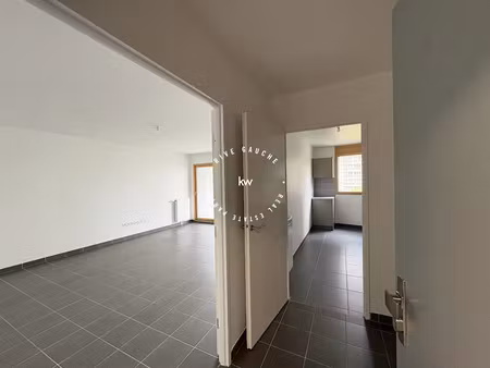 location appartement 4 pièces 93.6 m² à colombes (92700)  1 679 €