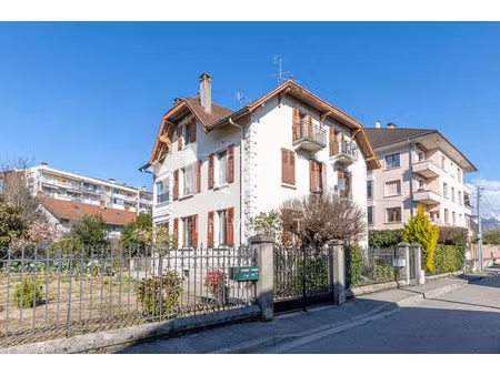 en exclusivité - appartement à rénover de 103 m² avec jardin  2 caves et un garage